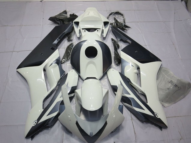 Best White and Silver Honda CBR1000RR Motorcycle Fairings 2004-2005 Best White and Silver Honda CBR1000RR Motorcycle Fairings 2004-2005